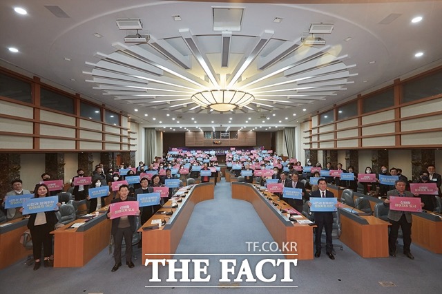 ‘아산시 참여자치위원회’가 지난 7일 선문대학교에서 출범식을 열고 공식적인 업무에 돌입했다./ 아산시