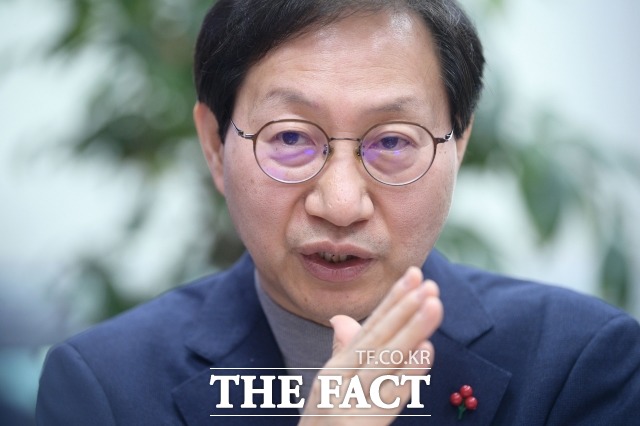 김 의원은 주택 자금 등의 목적으로 국민연금을 중도 인출해서 쓸 수 있는 싱가포르 모델을 살펴보고 있다고 말했다. /남윤호 기자