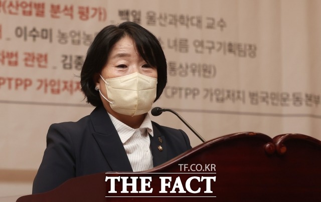 정의기억연대(정의연) 회계 부정 의혹으로 기소된 윤미향 무소속 의원이 10일 1심 선고공판이 열렸다. /이새롬 기자