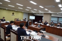  '충남도 산하 기관장 퇴임 도지사에 맞추자'...조례안 상임위 통과
