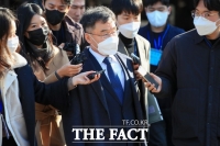  '340억 대장동 수익 은닉' 김만배, 재구속 후 첫 검찰 조사