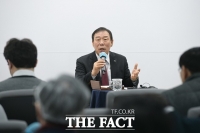  최민호 세종시장 '교통문제 해결 유일한 방법은 대중교통 무료화'