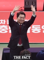  '한때 1위' 안철수, 위아래로 치이며 '양강'서 밀려나나