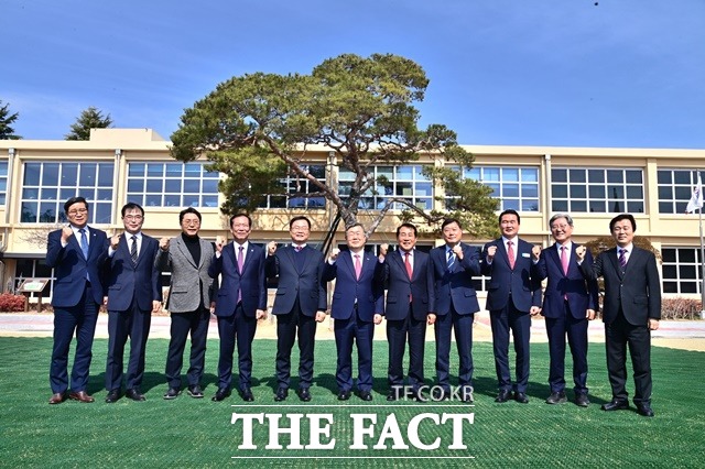 경남도 시장군수협의회 정기회의가 진주 K-기업가정신센터에서 개최됐다./진주시