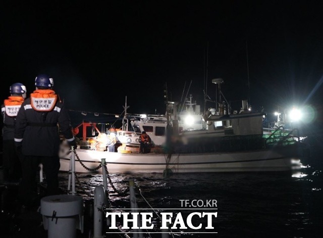 포항 호미곶 선박 선원 사망·실종 수색하는 해경/포항해경