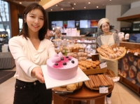  고물가에도 케이크 1만9000원…파리바게뜨, '착!' 한빵 프로모션