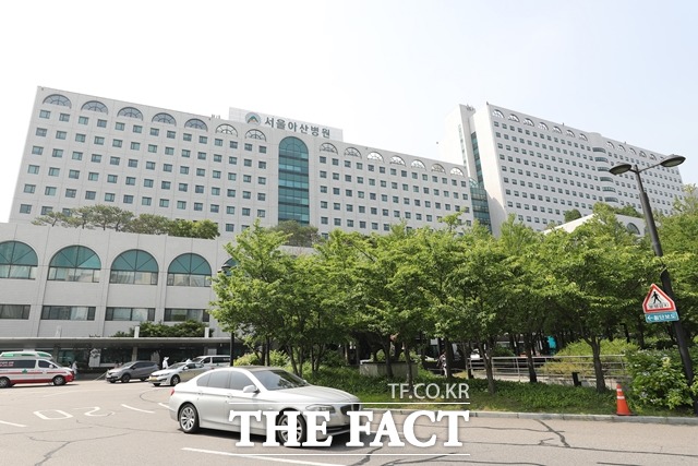 뉴스위크가 뽑은 2023 세계 최고 병원에서 서울아산병원이 29위에 오르며 5년 연속 국내 병원 최고 순위에 올랐다. /뉴시스