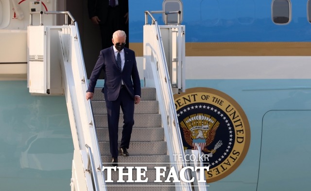 조 바이든 미국 대통령은 6일(현지시간) 백악관을 통해 발표한 성명에서 오늘 한국과 일본의 발표는 미국의 가장 가까운 동맹 간의 협력과 파트너십에 신기원적인 새 장을 장식할 것이라며 한미일 관계 강화를 기대한다고 밝혔다. /사진공동취재단