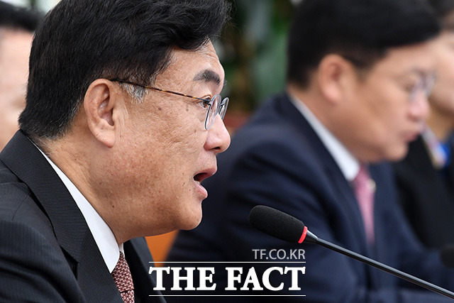 정진석 국민의힘 비상대책위원장이 6일 오전 서울 여의도 국회에서 열린 비상대책위원회의에서 발언을 하고 있다. /국회=남용희 기자