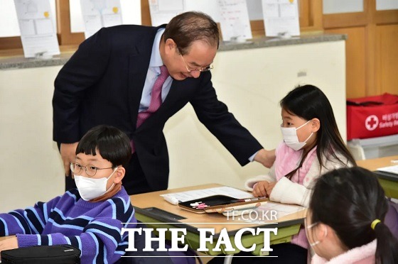 부산시교육청은 ‘찾아가는 한국어 교실’을 전격 추진한다고 7일 밝혔다./부산시교육청