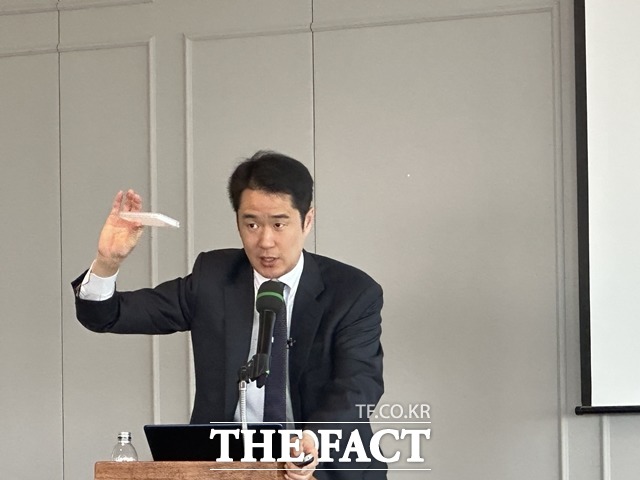 강세일 대표가 3차원 기능성 스페로이드 구현기술에 대해 설명하고 있다. /문수연 기자