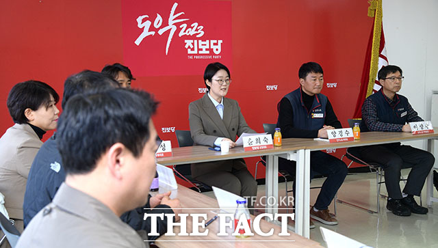 이날 열린 간담회에서 윤희숙 상임대표가 모두발언을 하고 있다.