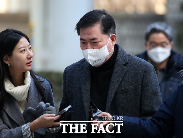 김용 전 민주연구원 부원장과 유동규(사진) 전 성남도시개발공사 기획본부장이 법정에서 설전을 벌였다. /더팩트DB