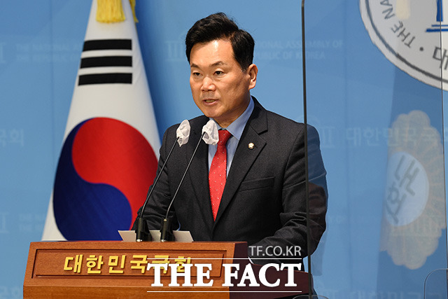 발언하는 김승수 의원.