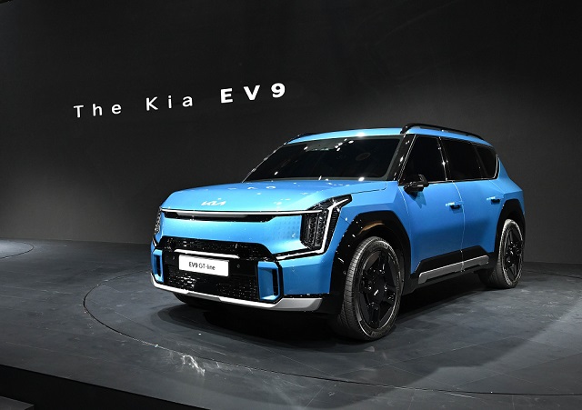 기아는 올해 브랜드 첫 플래그십 전기 SUV EV9을 출시할 계획이다. /기아