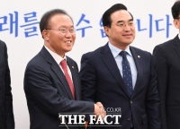  민주당, 원내대표 선거 5월 초 가닥...'尹 대항 투사 나와야'