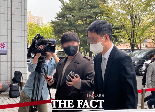 법원이 김봉현 전 스타모빌리티 회장에 위증을 교사한 혐의를 받는 변호사의 구속영장을 재차 기각했다. /황지향 인턴기자