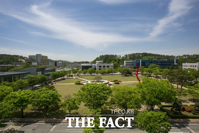 한국기술교육대가 기획재정부가 주관한 2022년 공공기관 고객만족도 조사에서 우수기관으로 선정됐다. 한국기술교육대 전경. / 한국기술교육대