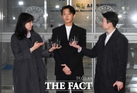  경찰, 유아인 한 번 더 부른다…'신병처리 여부 판단'