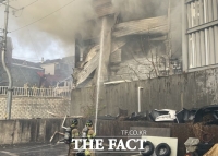  대구 종이류 폐기물 처리 공장서 불…인명피해 없어