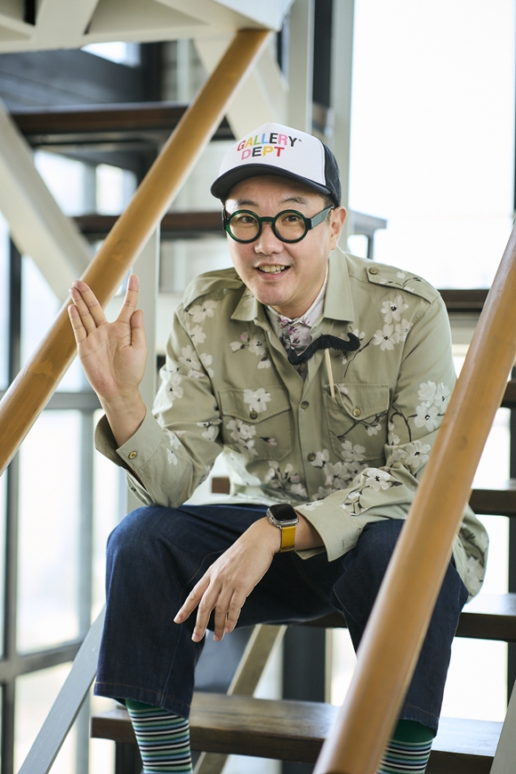 이원석 감독이 영화 킬링 로맨스 개봉을 기념해 인터뷰를 진행했다. /롯데엔터테인먼트