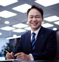  진옥동 신한금융 회장, 취임 이후 첫 해외 IR…'민간 영역 교류 활성화 노력'