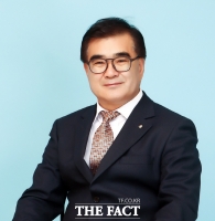  김기웅 서천군수 '하위직 공무원 말도 안 듣고 일도 안 해' 폄훼 발언 논란