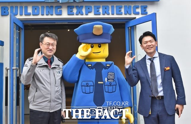 강원경찰청(청장 김도형)은 25일 레고랜드 코리아(대표 이순규)와 안전사고 예방 관련, 업무협약을 체결했다고 밝혔다./강원경찰청