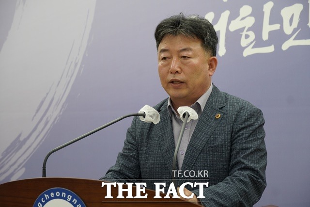 오인환 충남도의원이 육군사관학교의 논산 이전을 촉구하고 있다. / 내포 = 김아영 기자