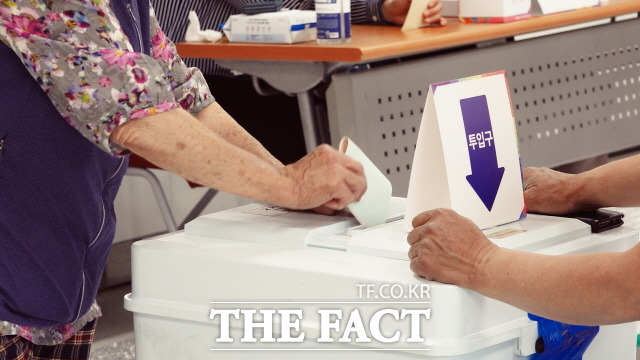 해당 선거구에 살지 않는 구의원들이 있어 논란이다. / 더팩트DB