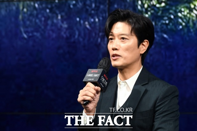 4일 소속사 아이오케이컴퍼니에 따르면 배우 박희순이 아이오케이컴퍼니에 새 둥지를 틀었다. /더팩트 DB