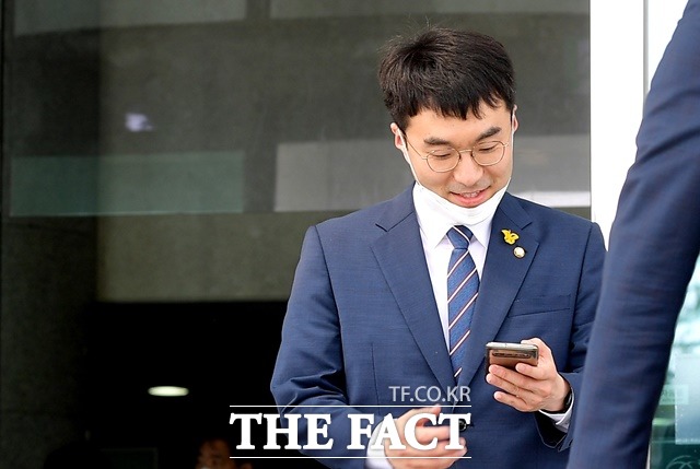 김남국 더불어민주당 의원이 지난해 1~2월 가상화폐 위믹스 코인 최고 60억 원어치를 보유했다는 의혹이 제기됐다. /더팩트 DB