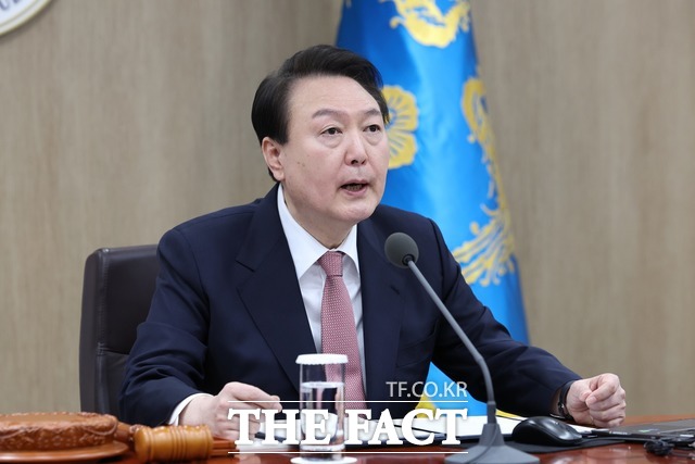 대한상공회의소는 10일 강석구 조사본부장 명의 논평에서 윤석열 정부가 대내외 경제 패러다임이 바뀌는 상황에서 경제와 산업의 구조 개혁을 통해 경쟁력 강화를 모색한 점을 긍정적으로 평가한다고 밝혔다. /대통령실