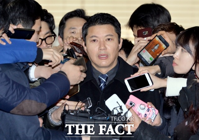 자신의 유튜브 채널에서 추미애 전 법무부 장관의 불륜설을 유포한 신동욱 전 공화당 총재가 징역형을 선고받았다. /이덕인 기자