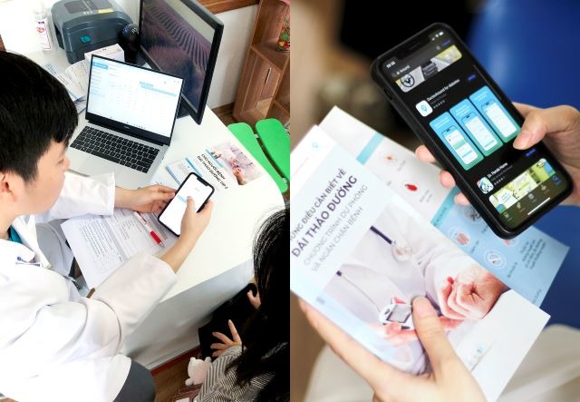 베트남 하노이의대병원에서 의료진이 KT의 비대면 케어 서비스 앱 ‘닥터어라운드’ 사용법을 환자들에게 설명하고 있다. /KT