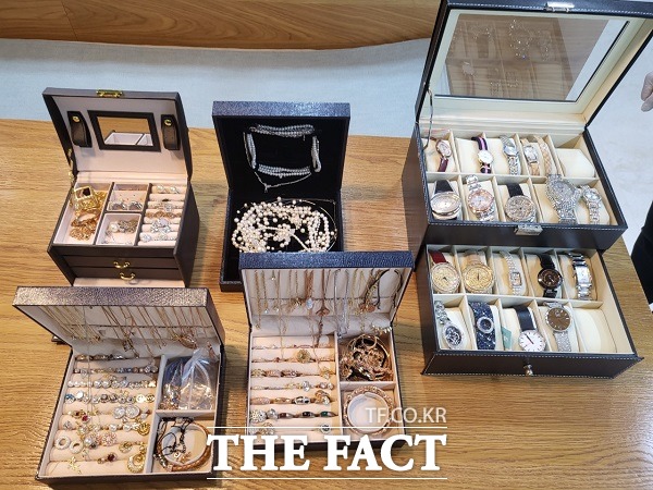 압류된 귀금속. /청주시