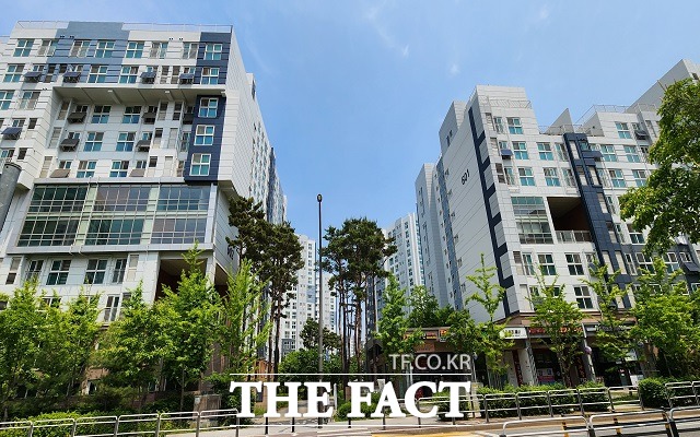마곡지구 주요 아파트 가격이 반등할 조짐을 보이고 있다. 16일 서울 강서구 마곡엠밸리 6단지 주변 모습. /권한일 기자