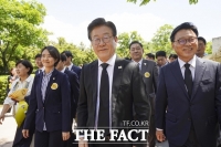  盧 서거 14주기…'노무현 정신' 외치는 민주당의 동상이몽?