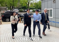  [속보] 유아인 영장심사 출석…