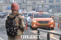  '불친절 택시'에 첫 강제조치…교육명령·통신비 중단
