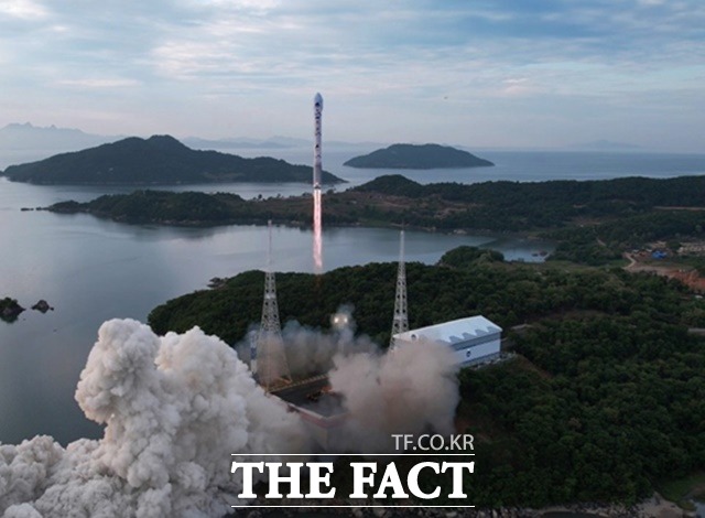 북한이 공개한 천리마 1형 발사체 발사장면. /조지프 뎀시 트위터 캡쳐