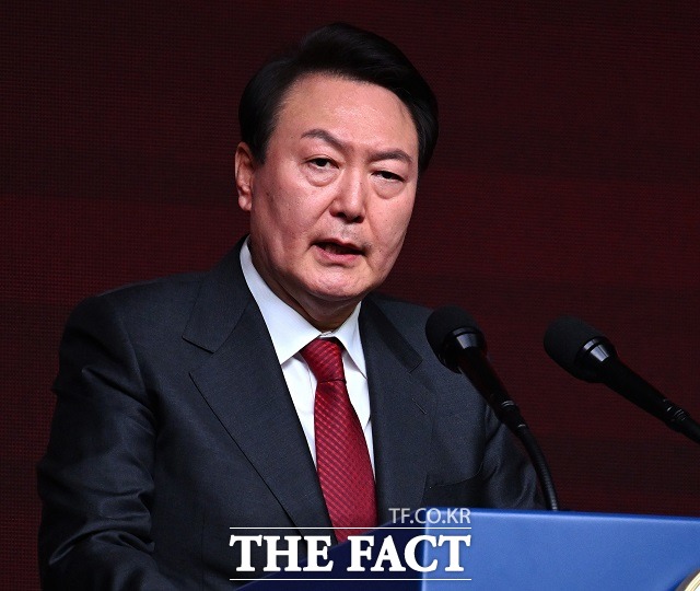 한국갤럽이 2일 발표한 여론조사 결과에 따르면, 윤석열 대통령의 지지율은 35%로 나타났다. 부정 평가는 57%로 집계됐다. /이새롬 기자