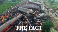  인도서 열차 충돌 참사… 최소 261명 사망, 900여 명 부상(상보)