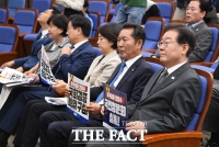  민주당, 상임위원장 갈등 매듭…새 혁신위원장 '미정'