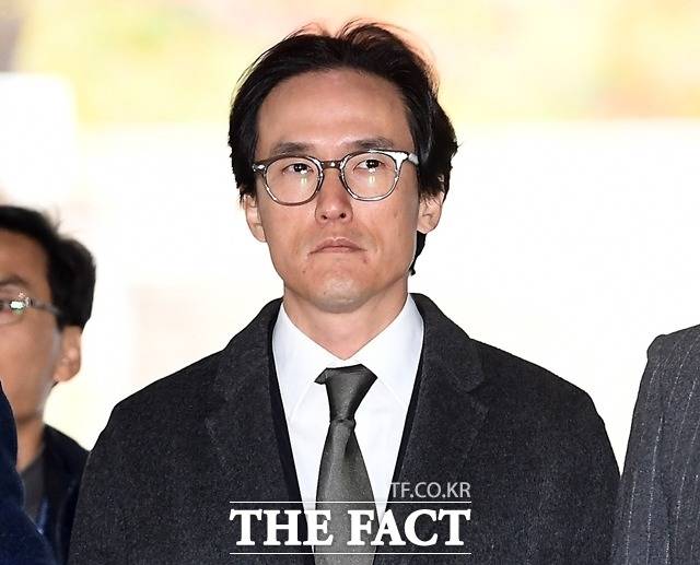 200억 원대 횡령·배임과 계열사 부당 지원 등 혐의를 받는 조현범 한국타이어 회장이 첫 공판에서 혐의 대부분을 부인했다. /이동률 기자