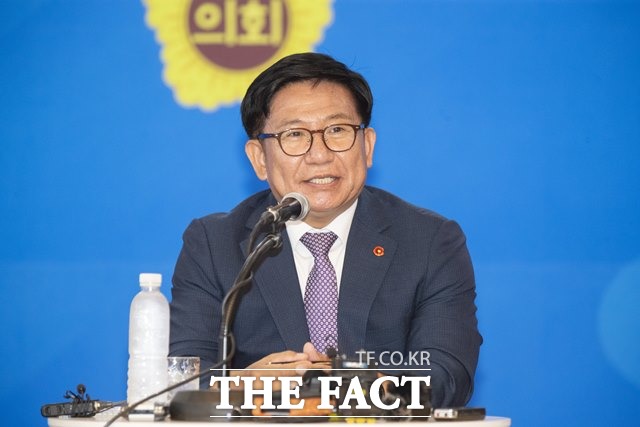 김경학 제주도의회 의장은 28일 취임 1주년 기자회견을 갖고 그간의 소회와 앞으로의 각오를 밝혔다./제주도의회