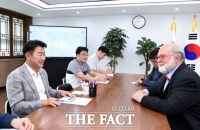  김동근 의정부시장, 구글 선정 미래학자와 '미래교육 방향' 논의