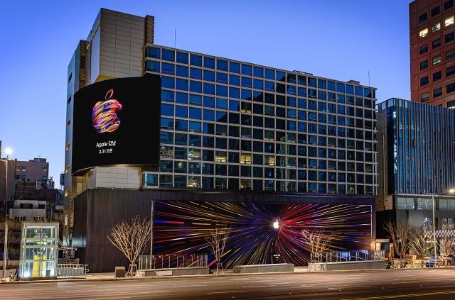 29일(현지시간) 미국 뉴욕증시에서 애플은 전일보다 0.2% 오른 189.59달러로 마감했다. 아티프 말릭 씨티그룹 애널리스트는 애플에 대한 분석을 통해 투자의견 매수와 목표주가 240달러를 제시했다. /애플코리아