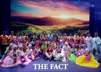  평균 연령 83세 곡성 실버예술단, 라오스 국립문화홀 무대 올라