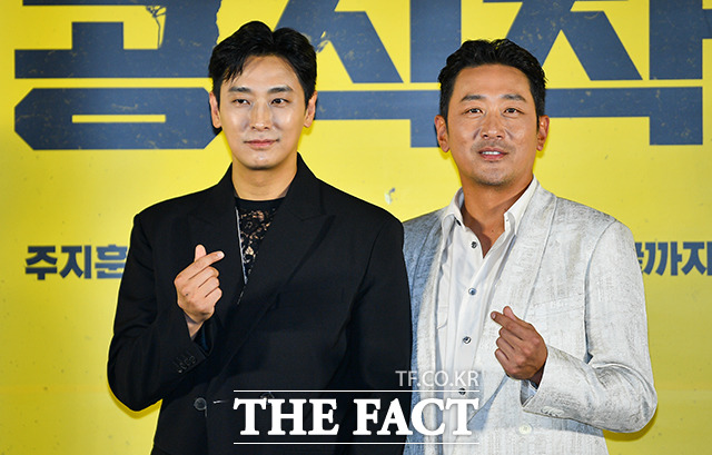 배우 주지훈(왼쪽)과 하정우가 영화 비공식작전으로 연기 호흡을 맞췄다. /장윤석 인턴기자